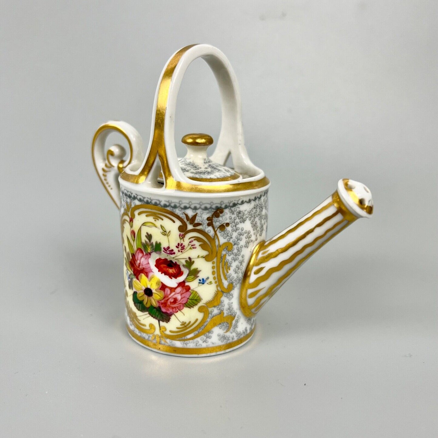 A rare Chamberlain Worcester miniature watering can. c.1810