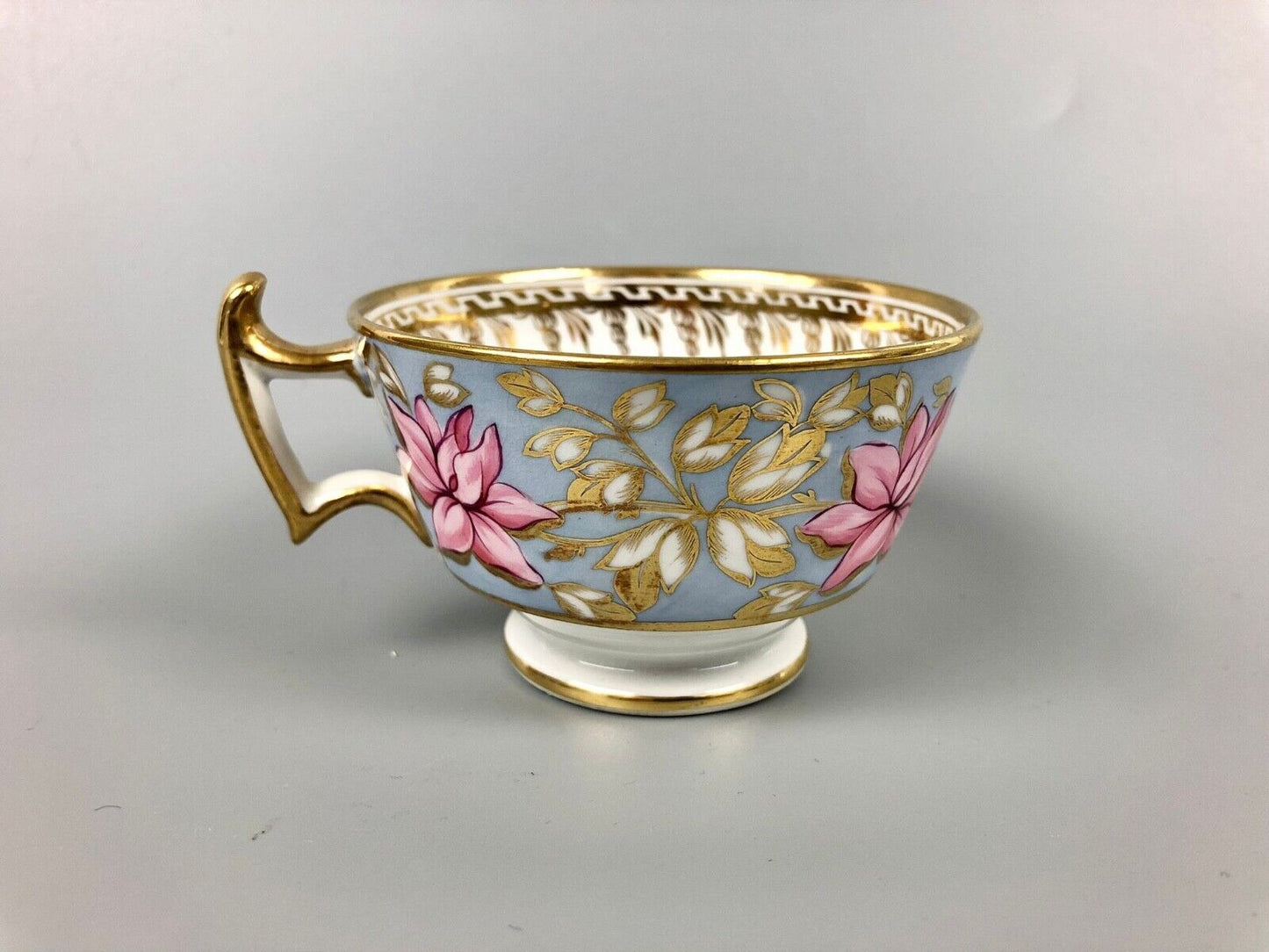 A Job Ridgway and Sons 'Grecian' true trio in pattern number 2/5 c.1815