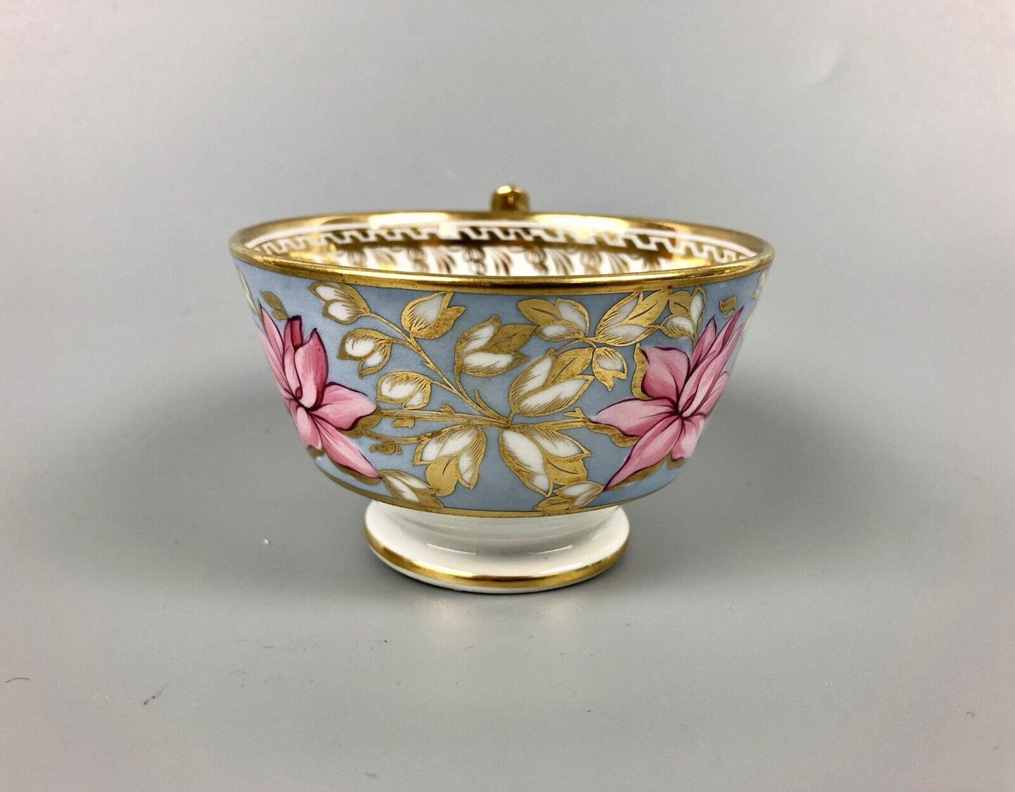 A Job Ridgway and Sons 'Grecian' true trio in pattern number 2/5 c.1815