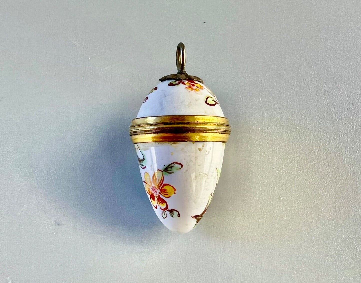 A rare and unusually small late 18thc egg-shaped Birmingham/Staffs enamel box