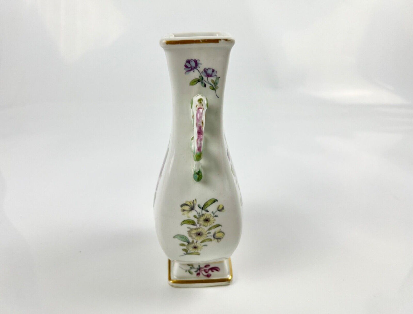 A Chelsea two-handled Gold Anchor vase in archaic chinese style c.1765