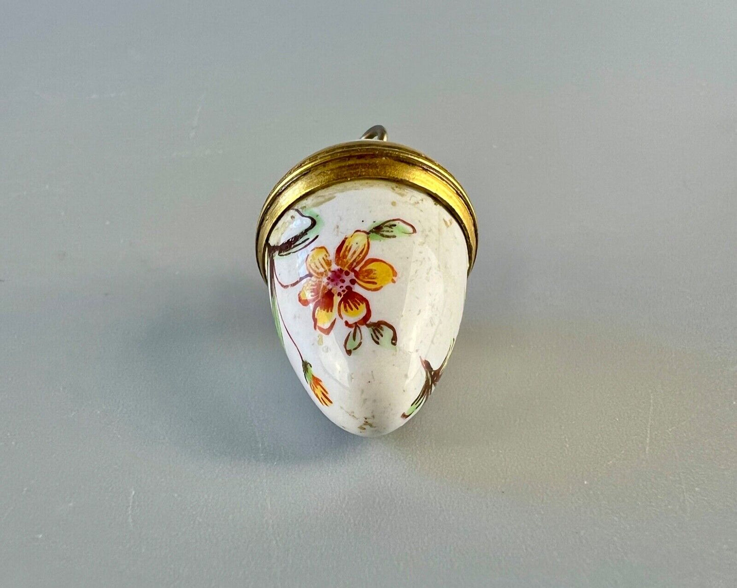 A rare and unusually small late 18thc egg-shaped Birmingham/Staffs enamel box