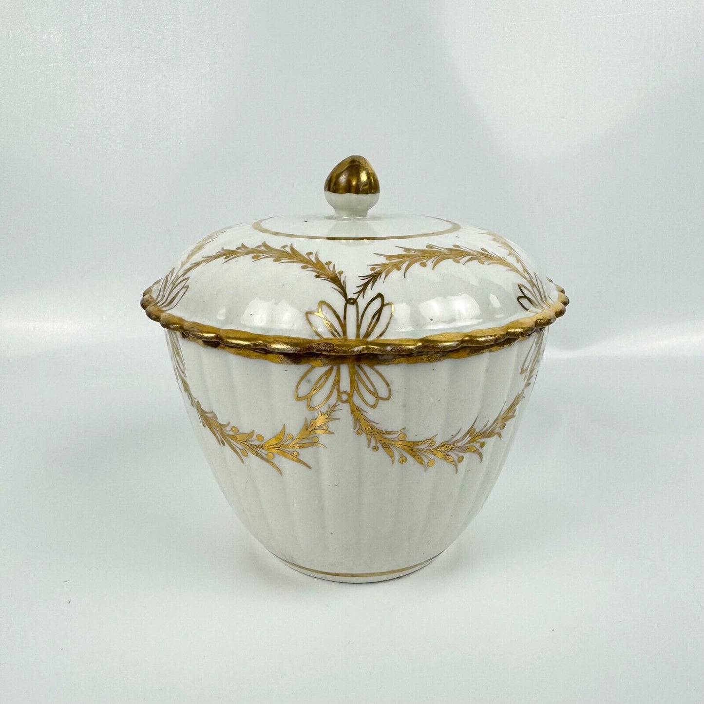 A good Caughley fluted sucrier and cover probably Chamberlain decorated c.1780