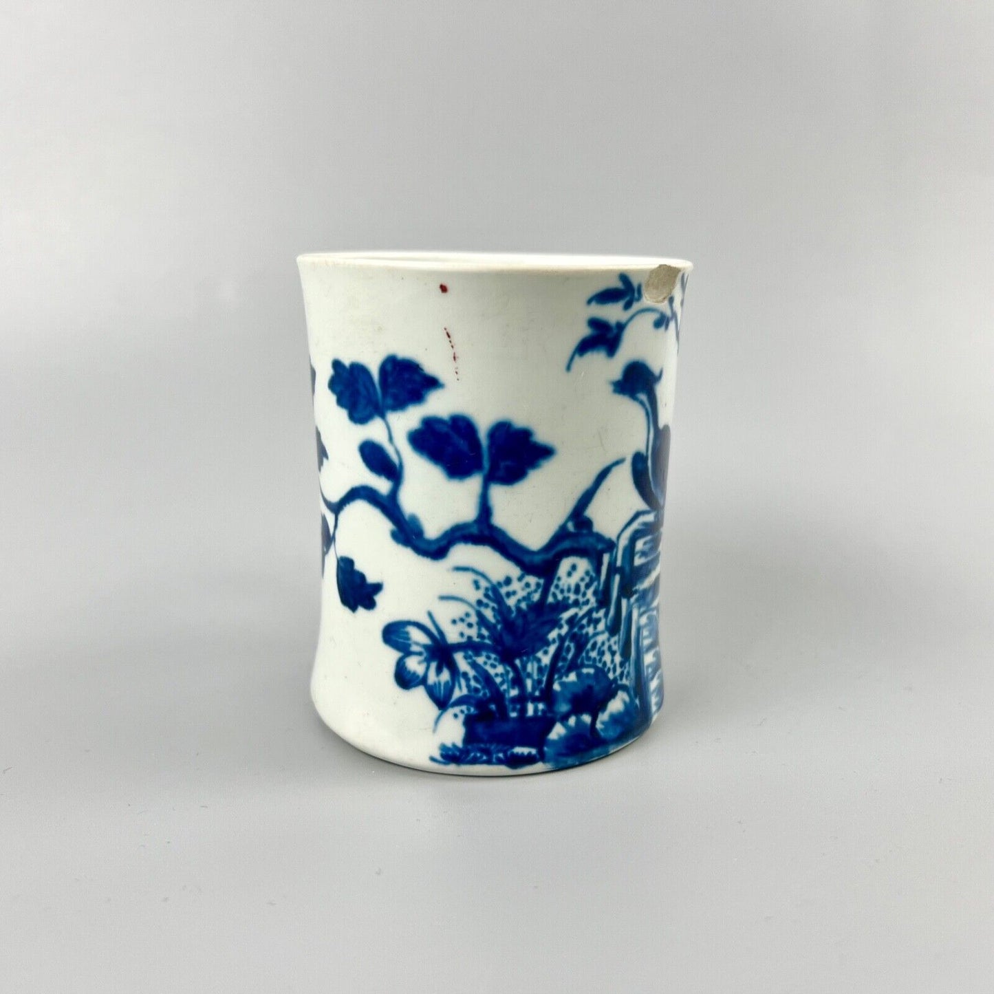 A v. rare Worcester b/w mug painted 'Nesting Crane' Pattern IC21 Branyan c1756-8
