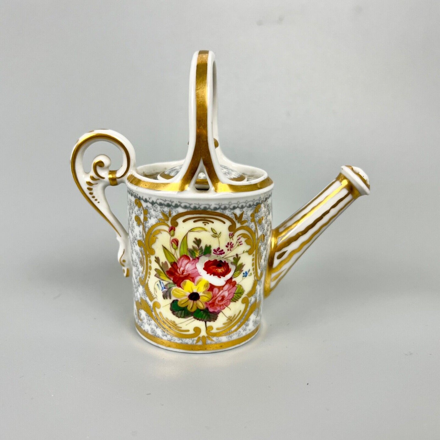 A rare Chamberlain Worcester miniature watering can. c.1810