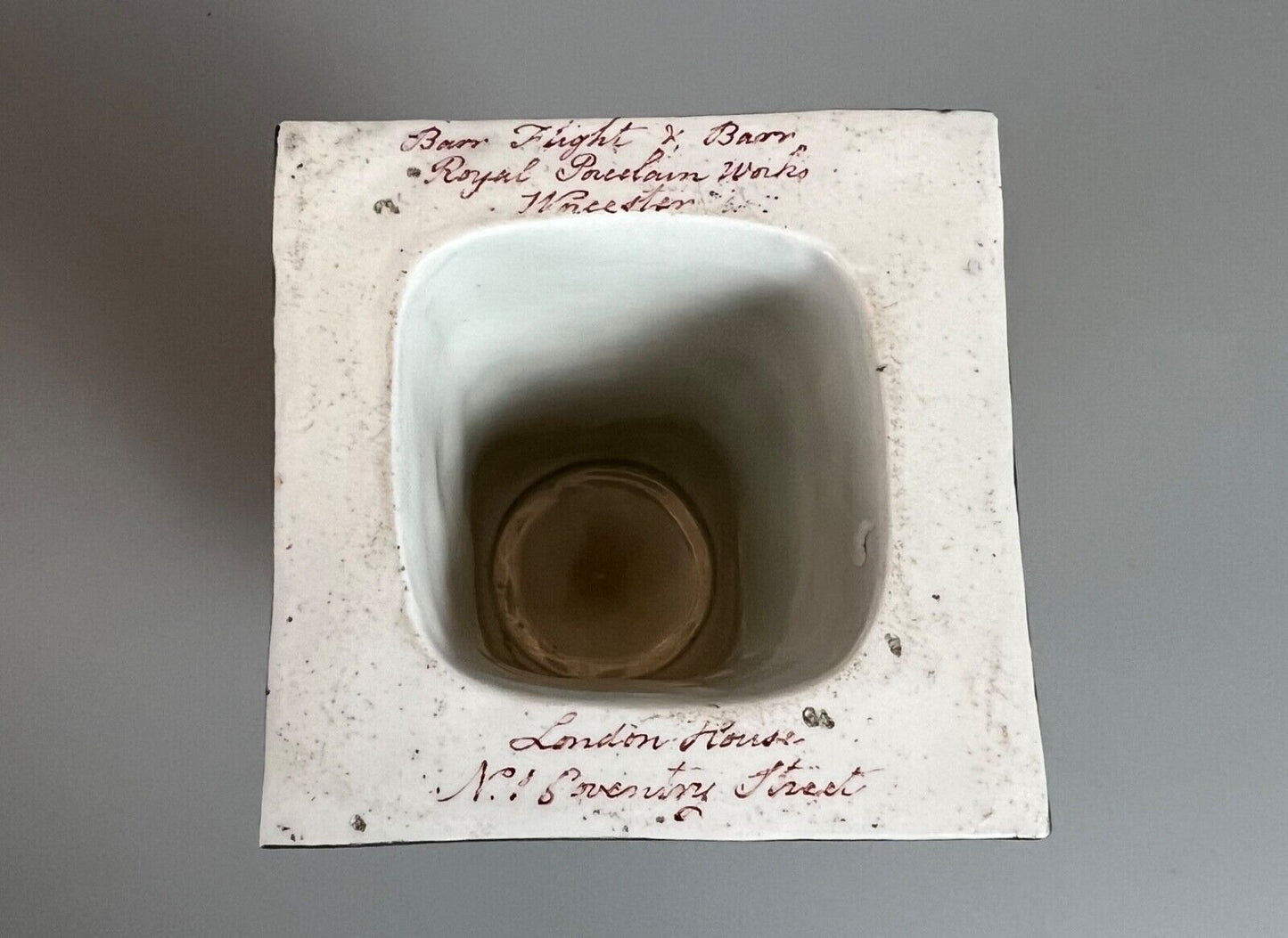 A 19th Century Barr, Flight and Barr, Worcester, vase on pedestal base. c.1805