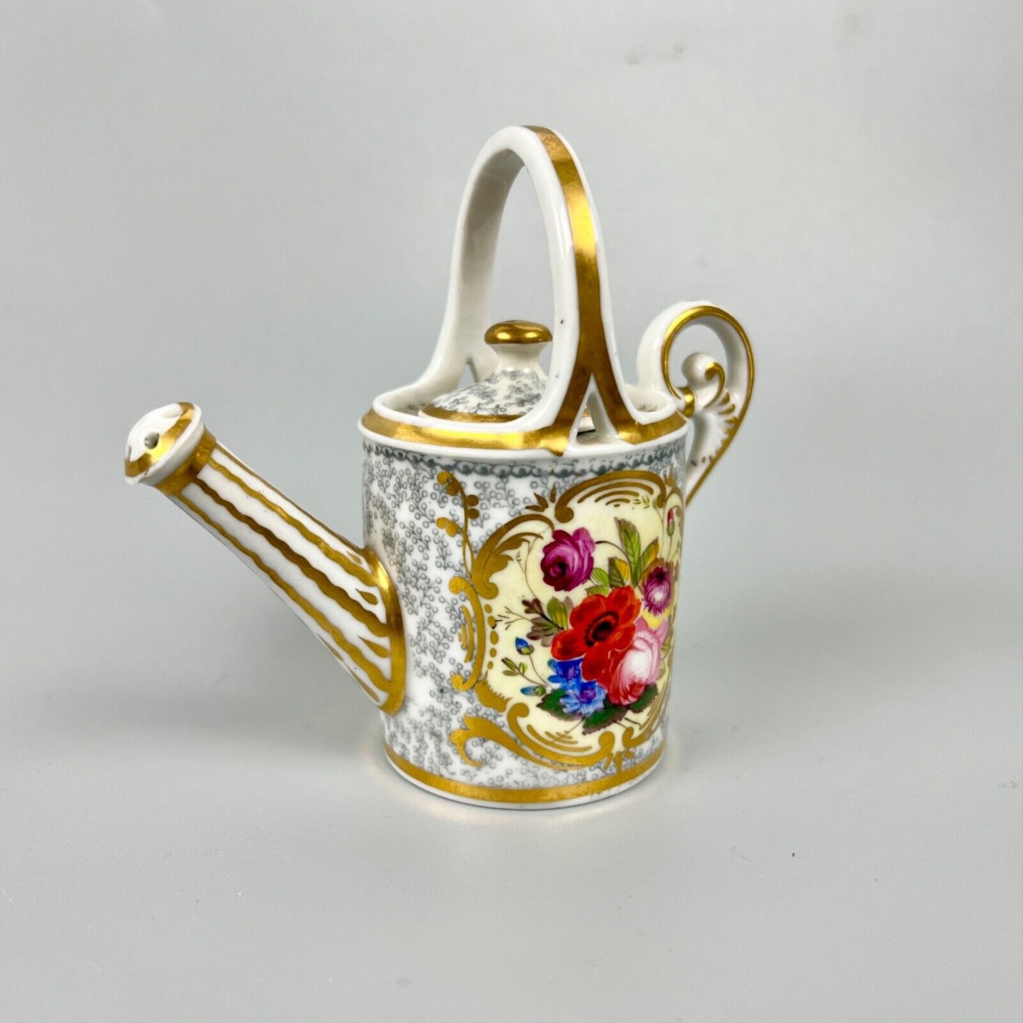 A rare Chamberlain Worcester miniature watering can. c.1810