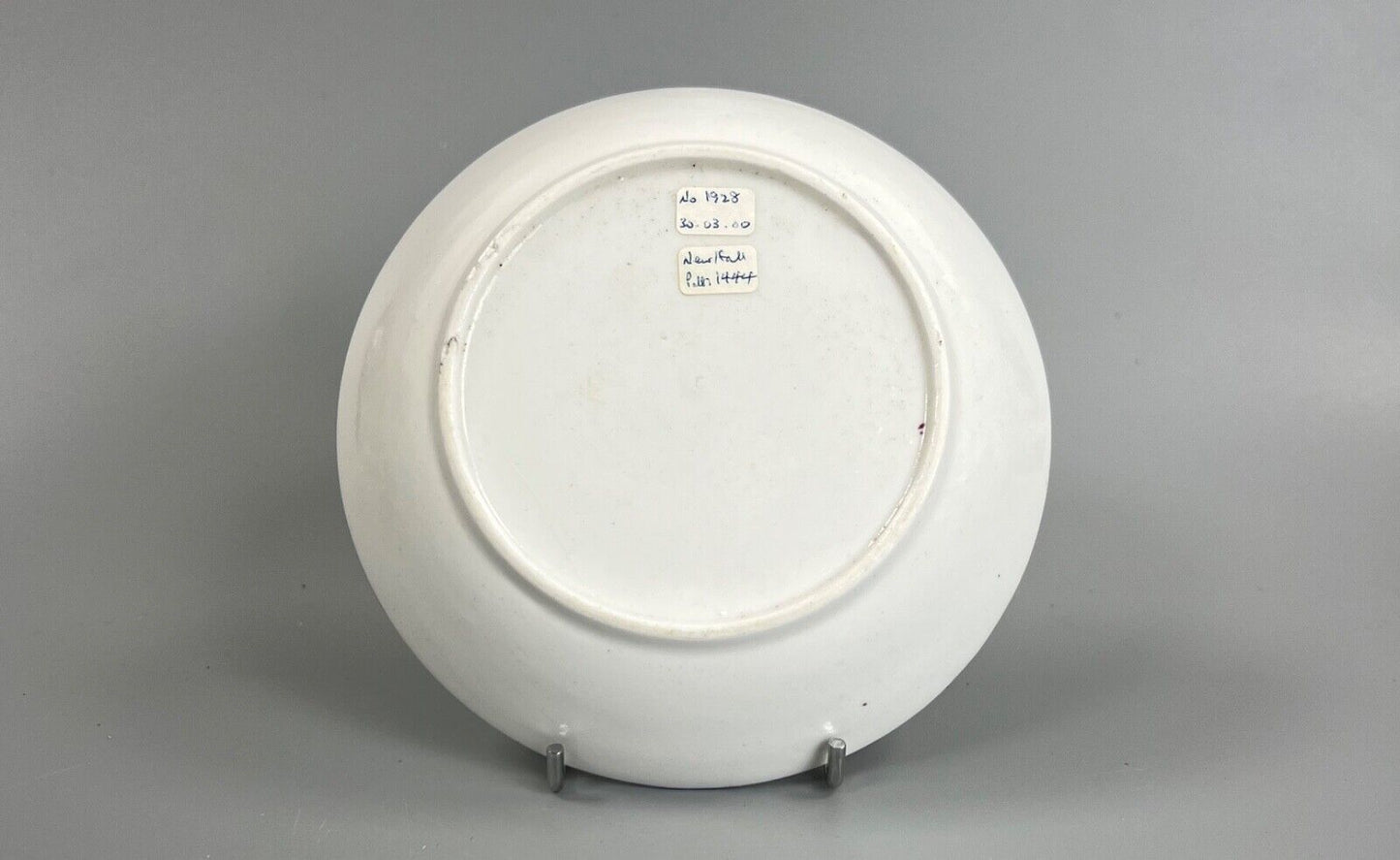 An early 19thc New Hall coffee can and saucer in pattern number 1444