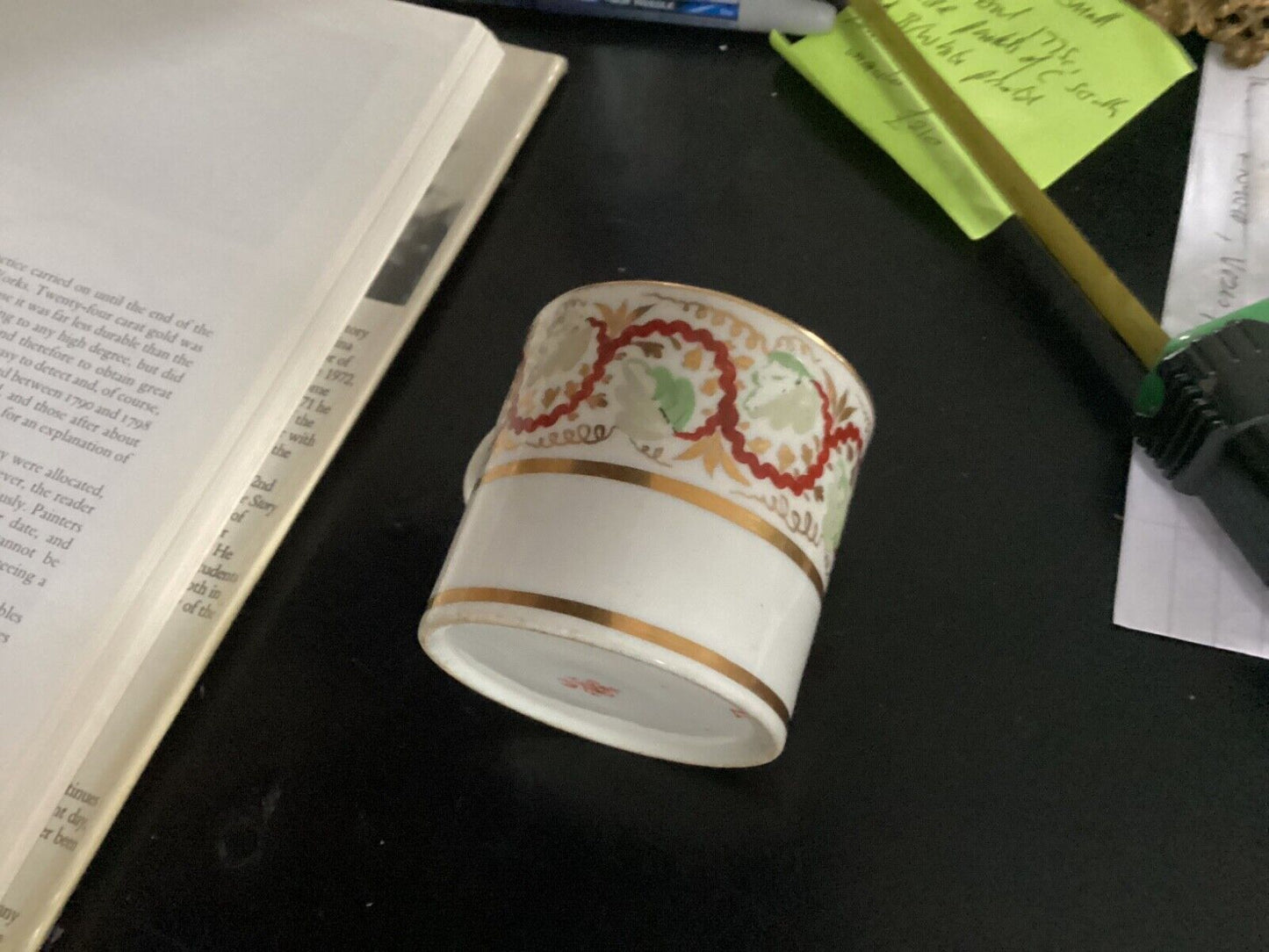 A Bloor Derby coffee can. c.1815. Red crown and batons over D mark. Gilder mark