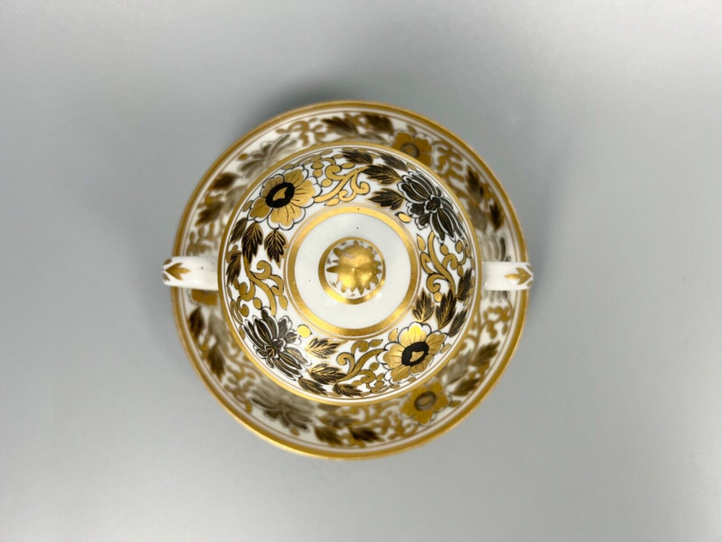 A pair of Chamberlain Worcester chocolate cups, covers and stands c1795