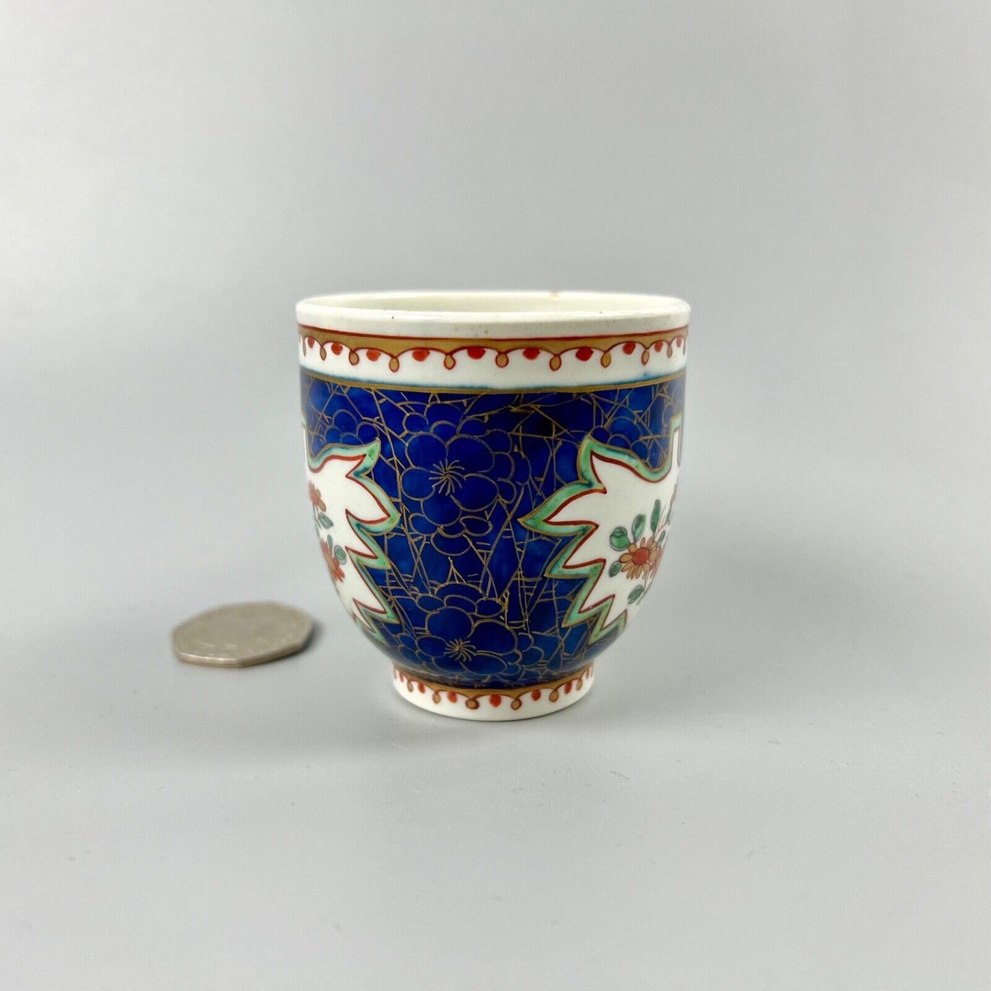 A rare 1st Period Worcester coffee cup in an unusual pattern c.1765-70