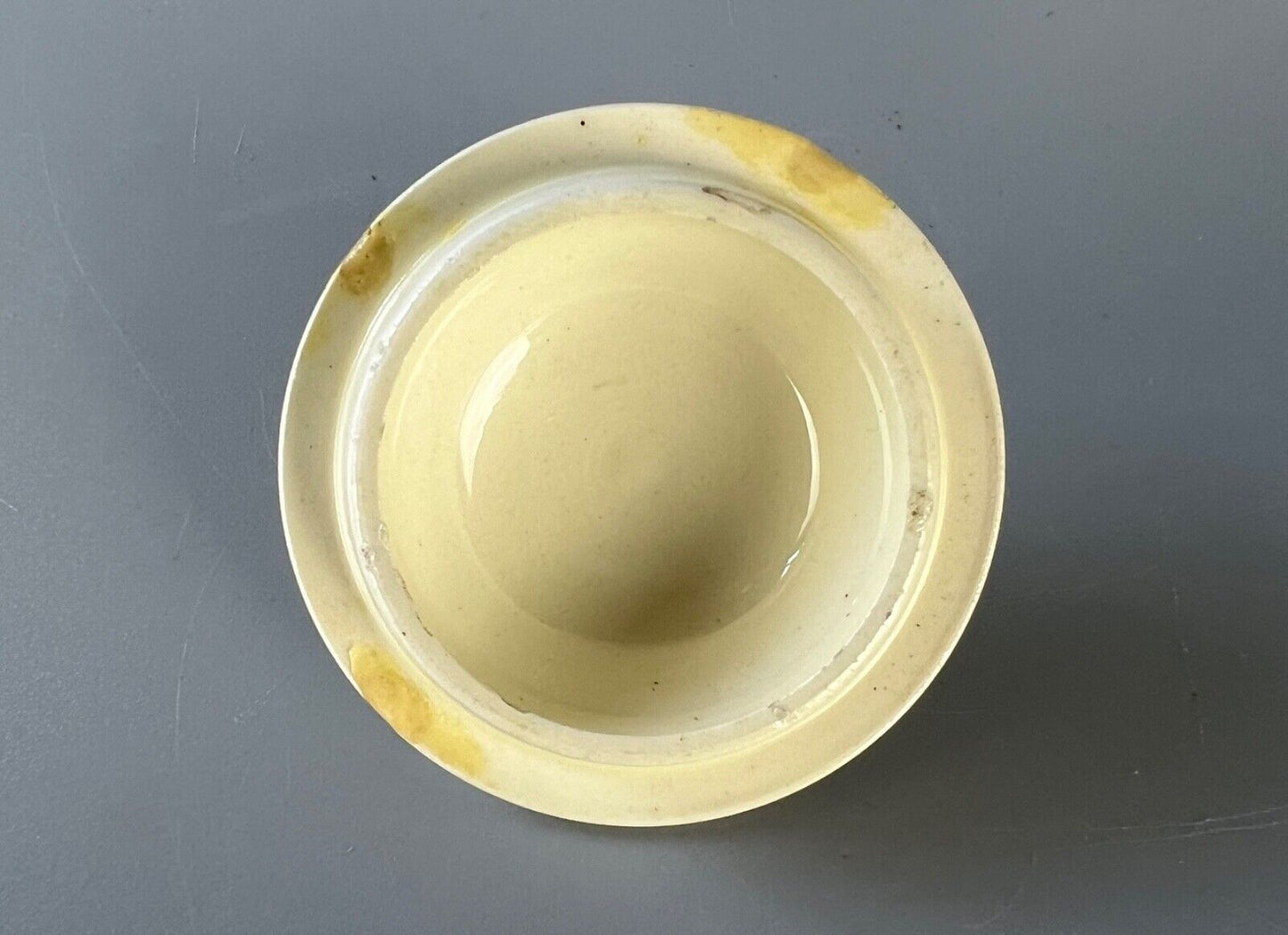 A rare late 18thc creamware bubby pot. Probably Wedgwood. c.1790