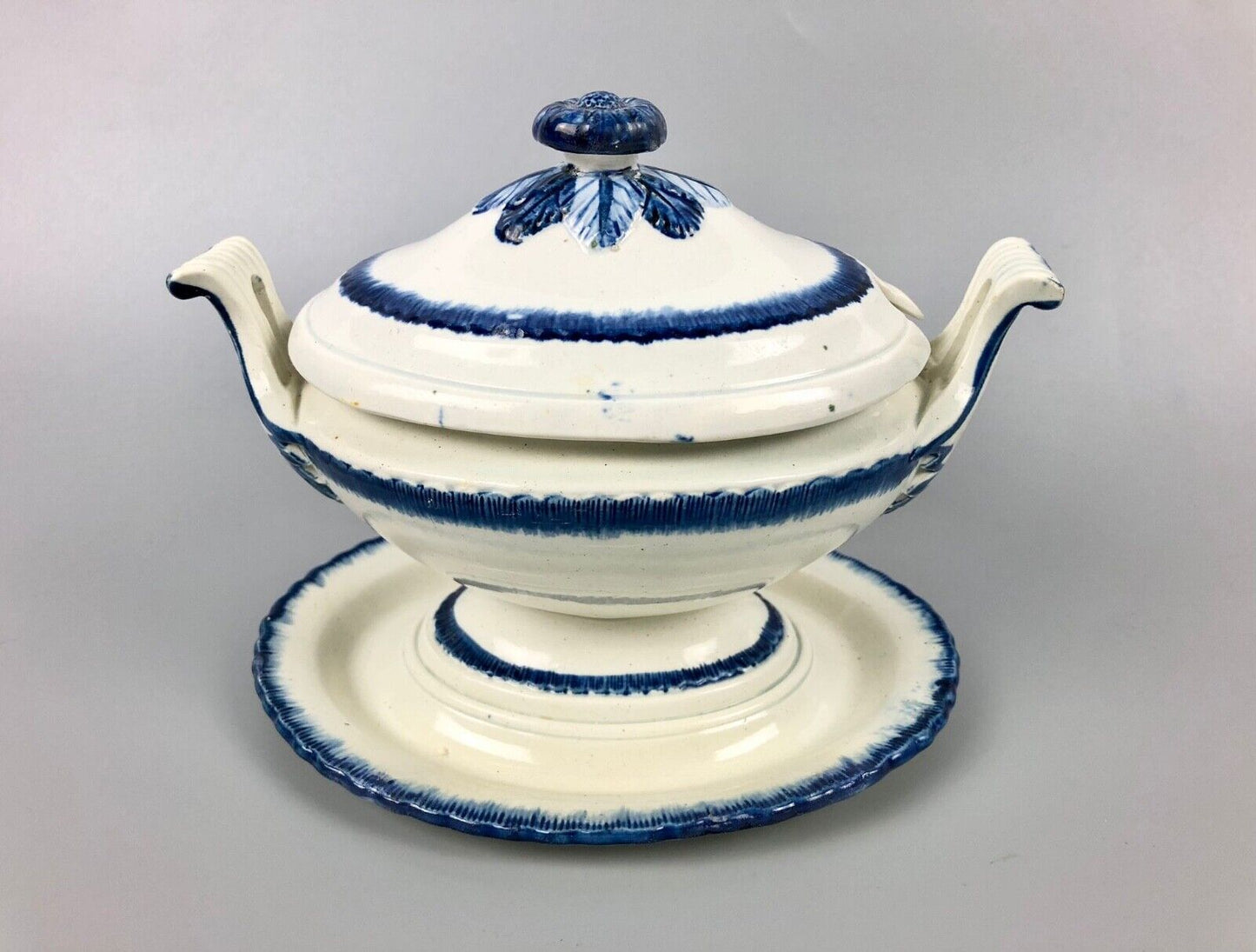 A scarce early 19thc Fell Newcastle pearlware sauce tureen c.1800-20
