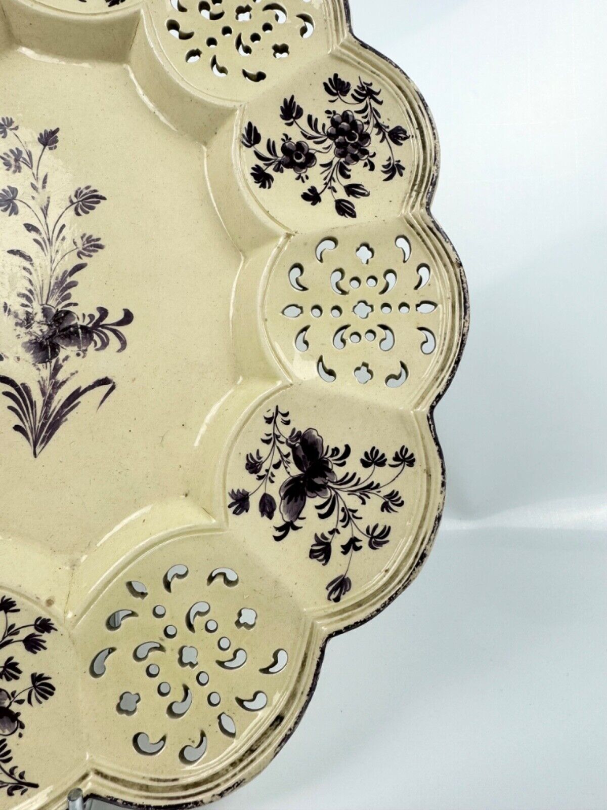 A rare Melbourne creamware fluted & reticulated stand c.1770-80. Ex Tom Walford