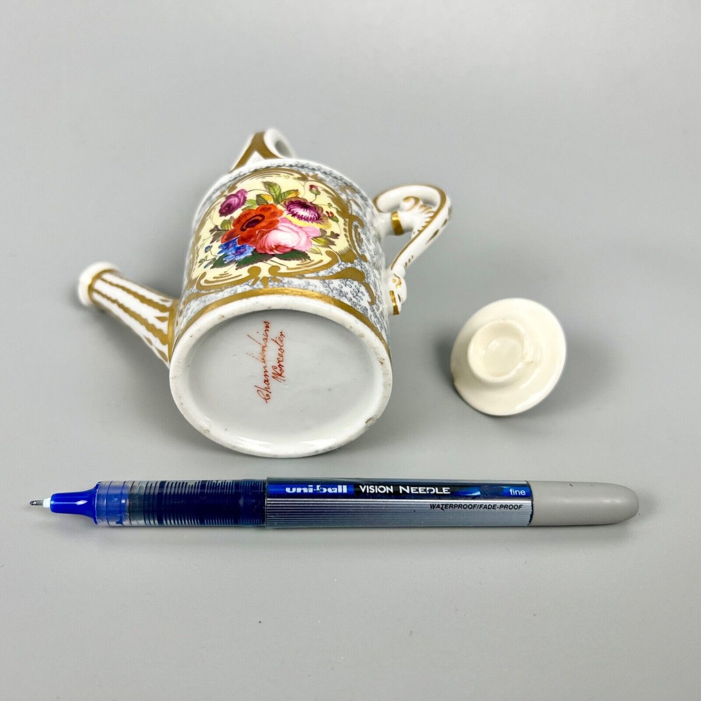 A rare Chamberlain Worcester miniature watering can. c.1810