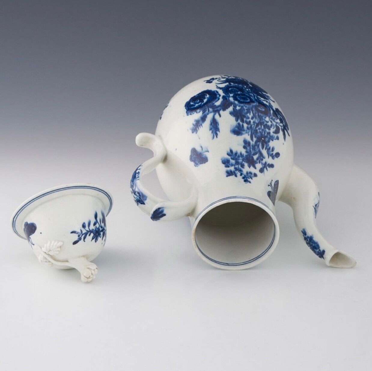 A late 18thc Lowestoft coffee pot and cover 1775-80