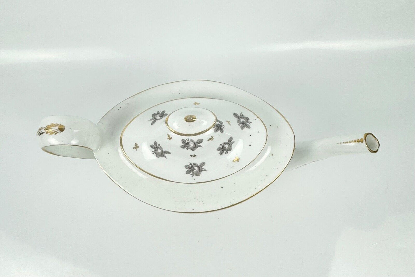 A rare Thomas Wolfe (Factory Z) teapot, cover and stand c.1800 in pattern 46