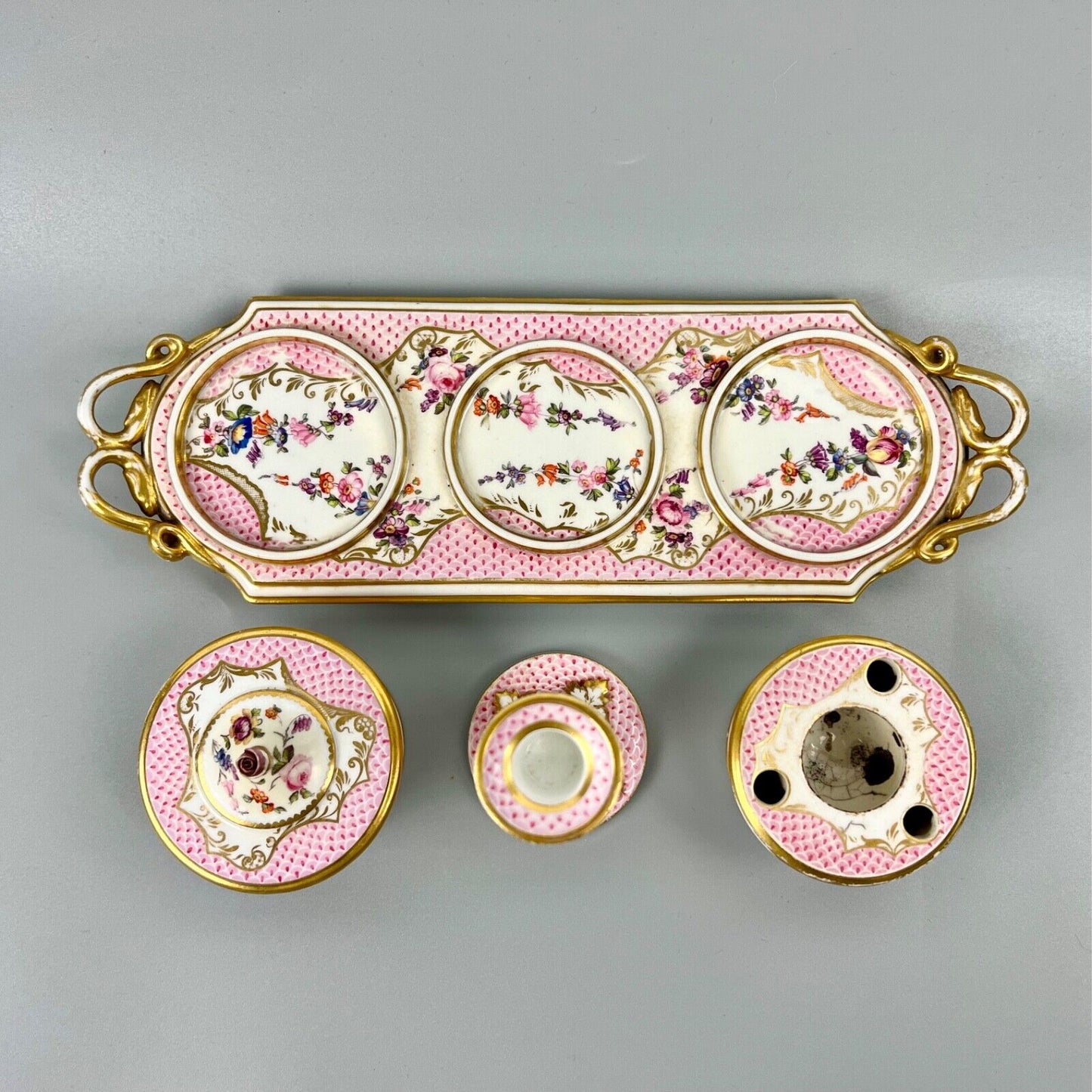 A fine Derby inkset painted with pink scale and floral swag decoration c.1820