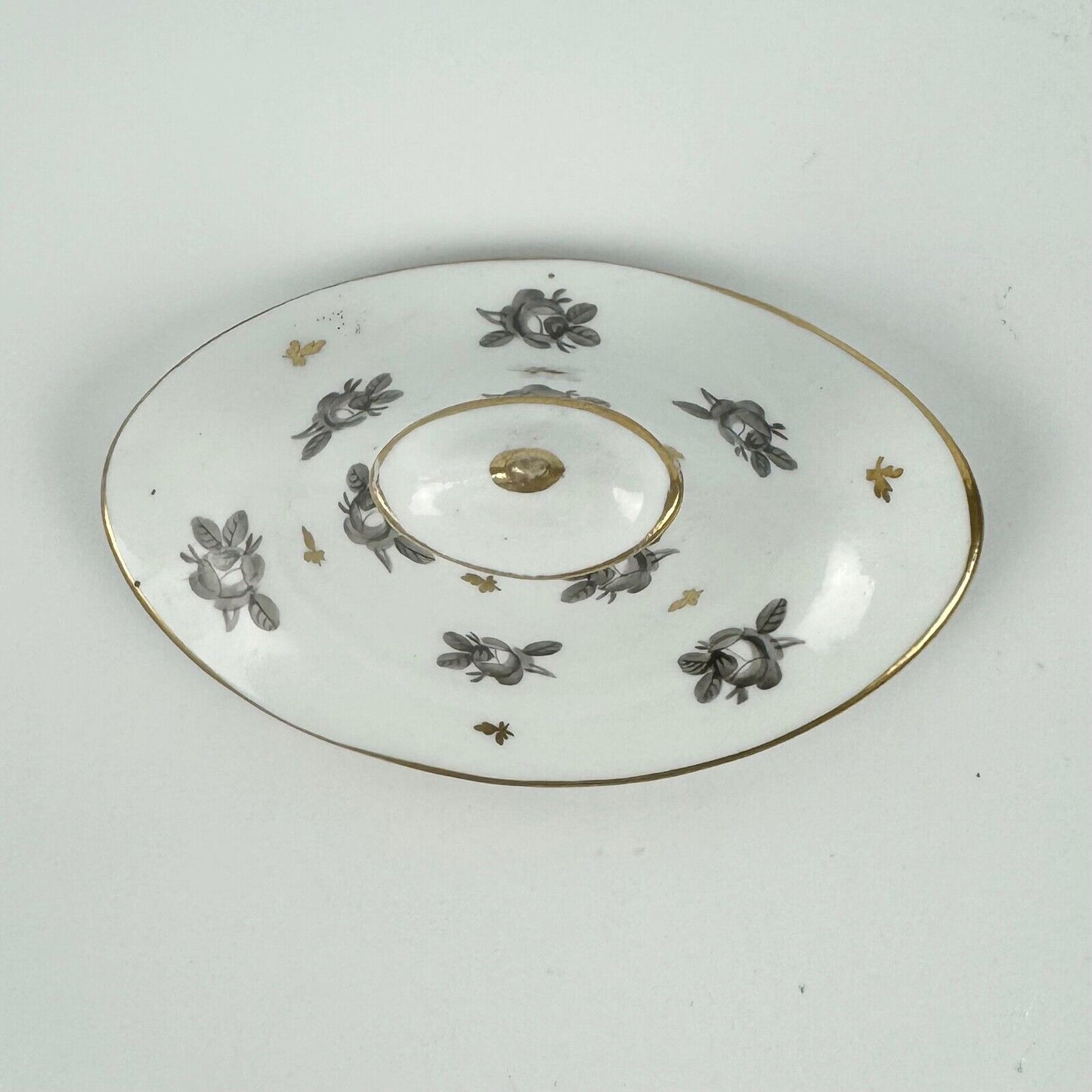 A rare Thomas Wolfe (Factory Z) teapot, cover and stand c.1800 in pattern 46