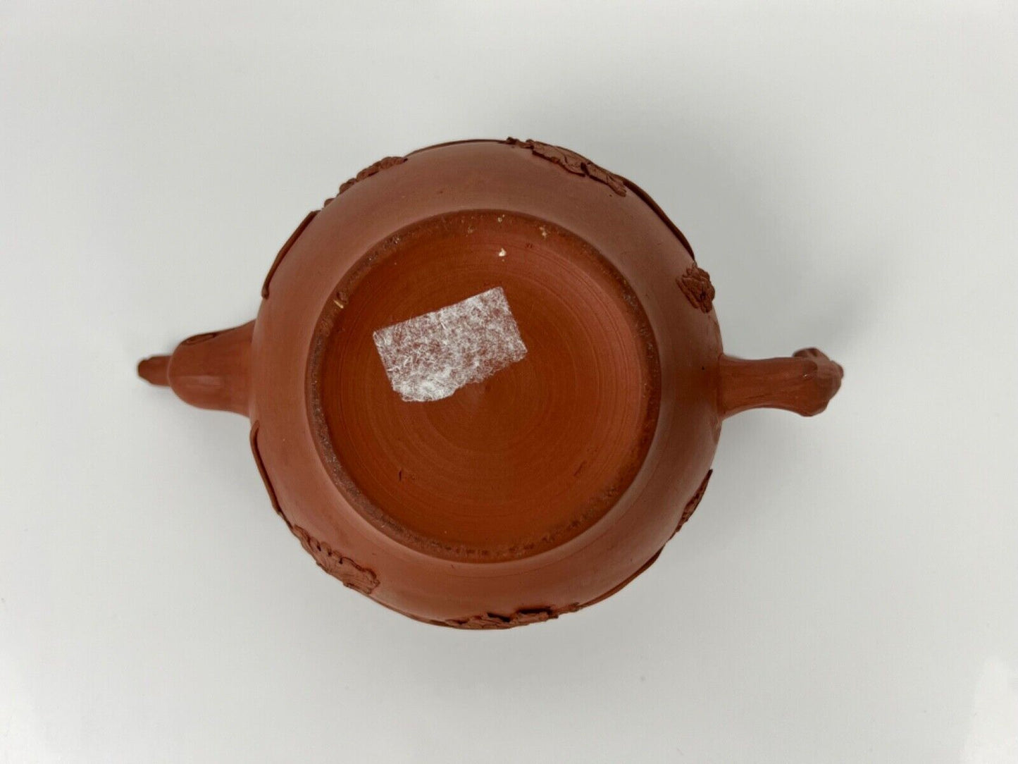 A fine Staffordshire red stoneware teapot with floral sprigged decoration c.1755