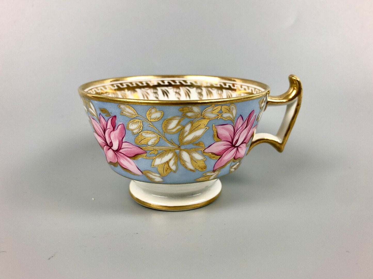A Job Ridgway and Sons 'Grecian' true trio in pattern number 2/5 c.1815