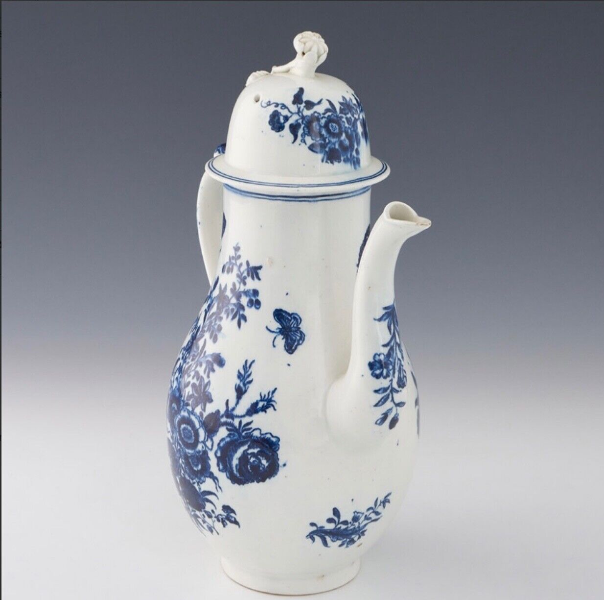 A late 18thc Lowestoft coffee pot and cover 1775-80