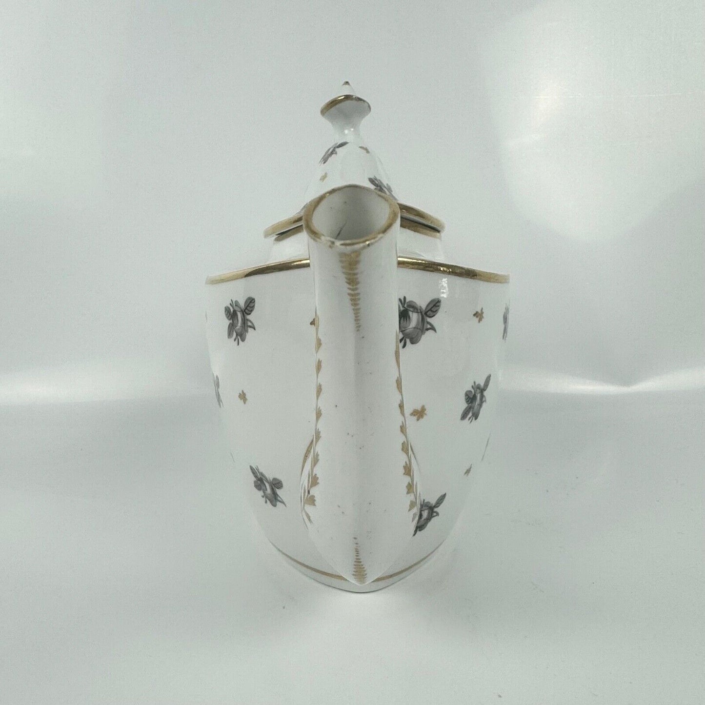 A rare Thomas Wolfe (Factory Z) teapot, cover and stand c.1800 in pattern 46