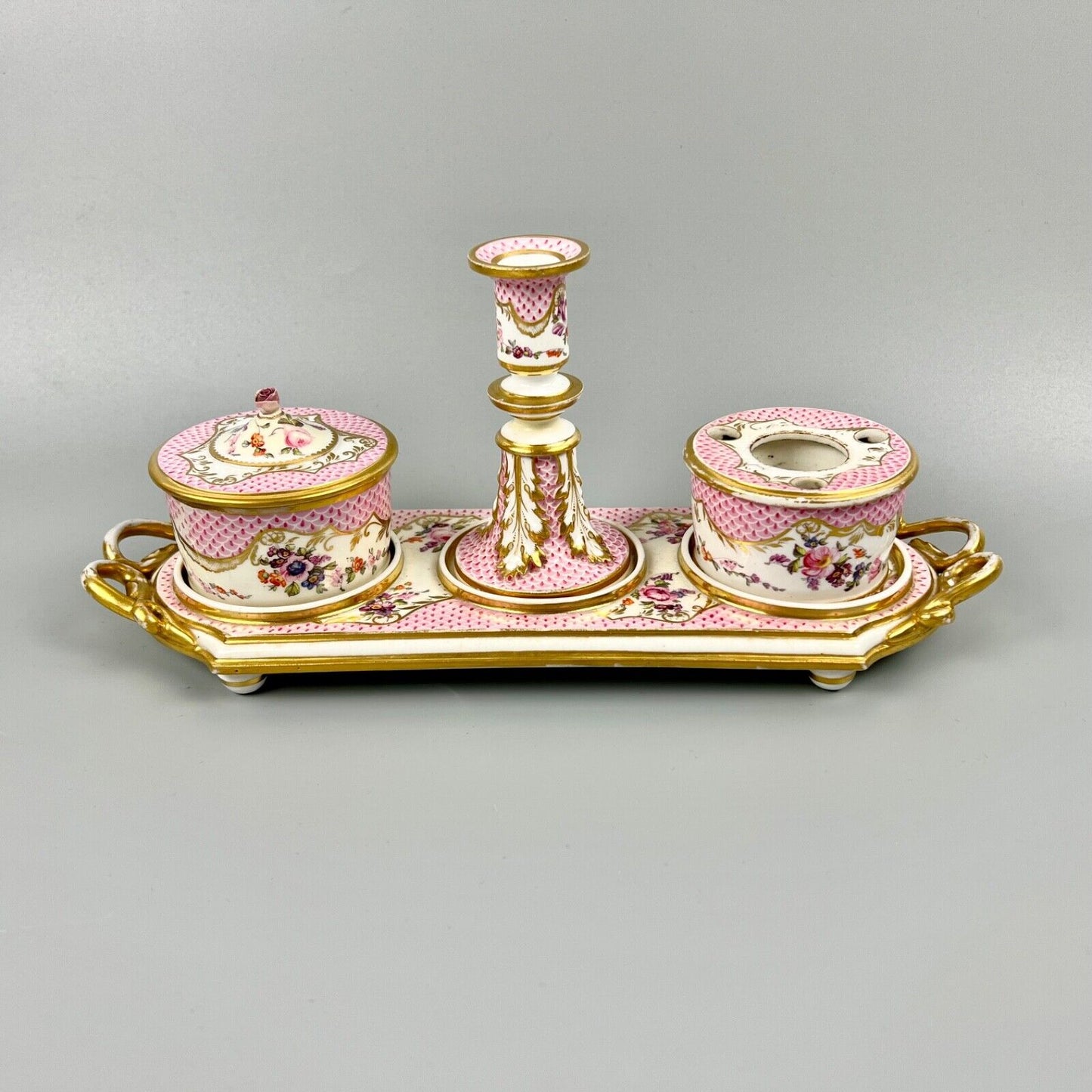 A fine Derby inkset painted with pink scale and floral swag decoration c.1820