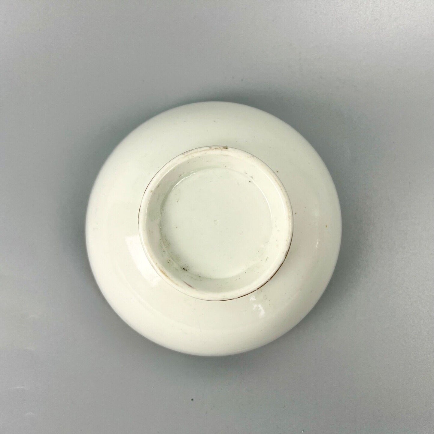 An unrecorded Pinxton slop bowl painted with a meandering black line. c.1810