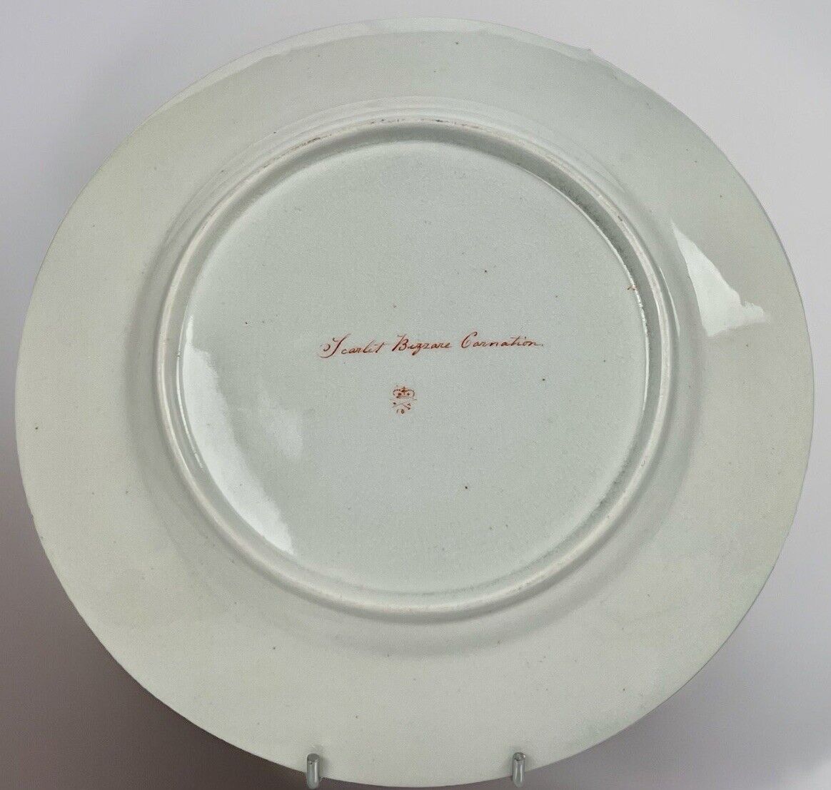 Quaker Pegg Derby plate with "Scarlet Bizarre Carnation" study. c.1813-15.