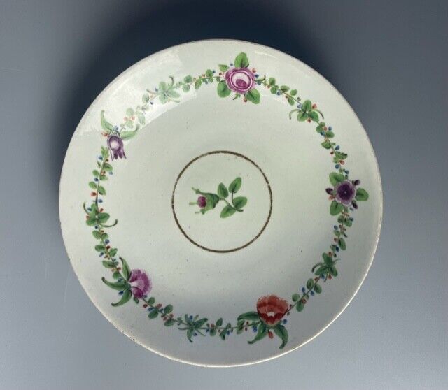 A late 18thc First Period Worcester porcelain deep dish c.1765