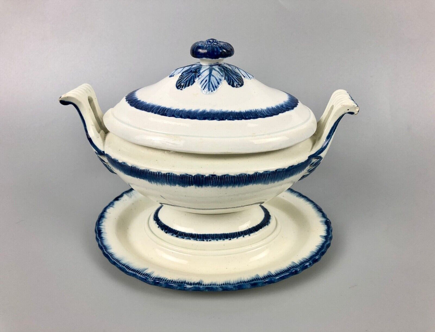 A scarce early 19thc Fell Newcastle pearlware sauce tureen c.1800-20