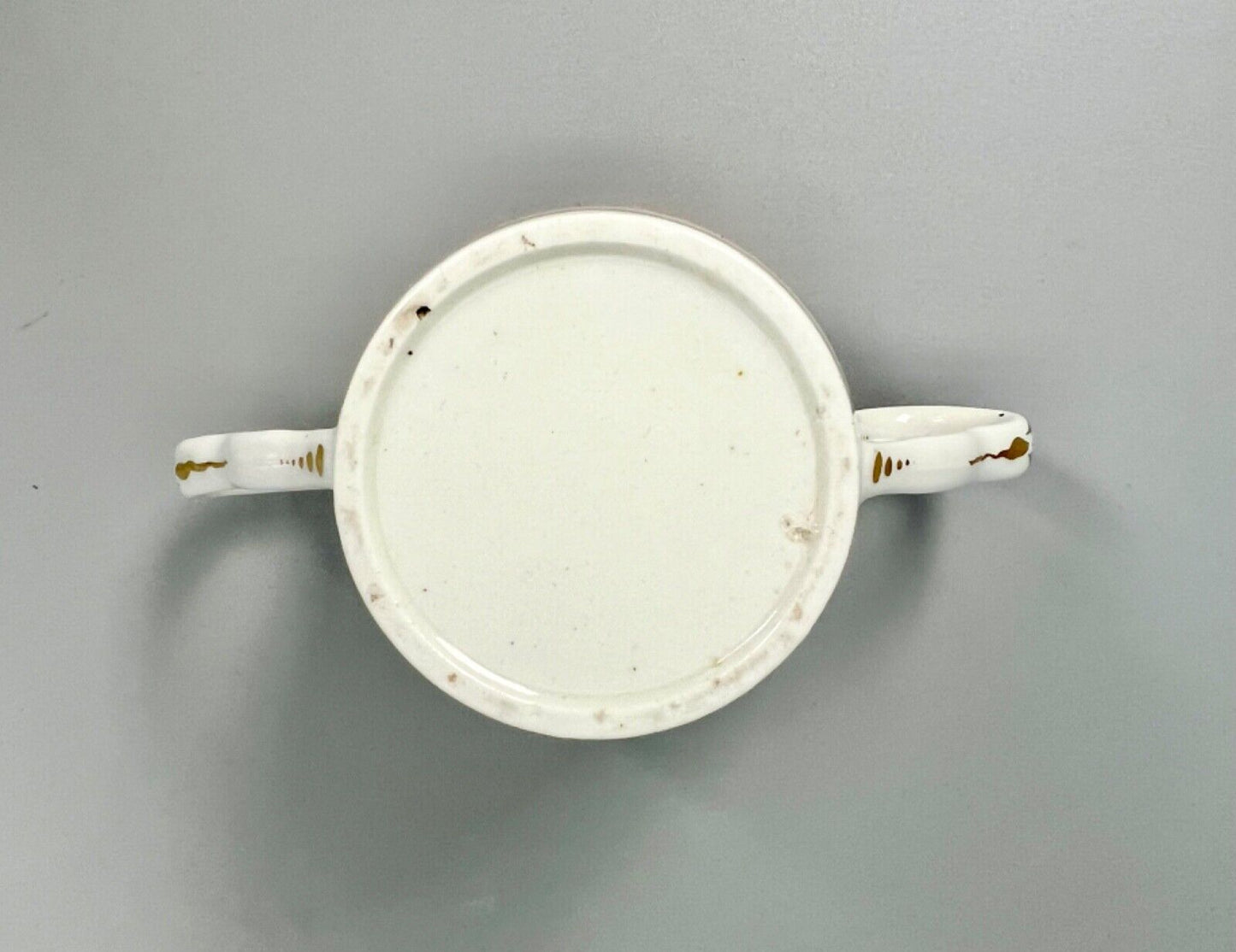 A pair of Chamberlain Worcester chocolate cups, covers and stands c1795