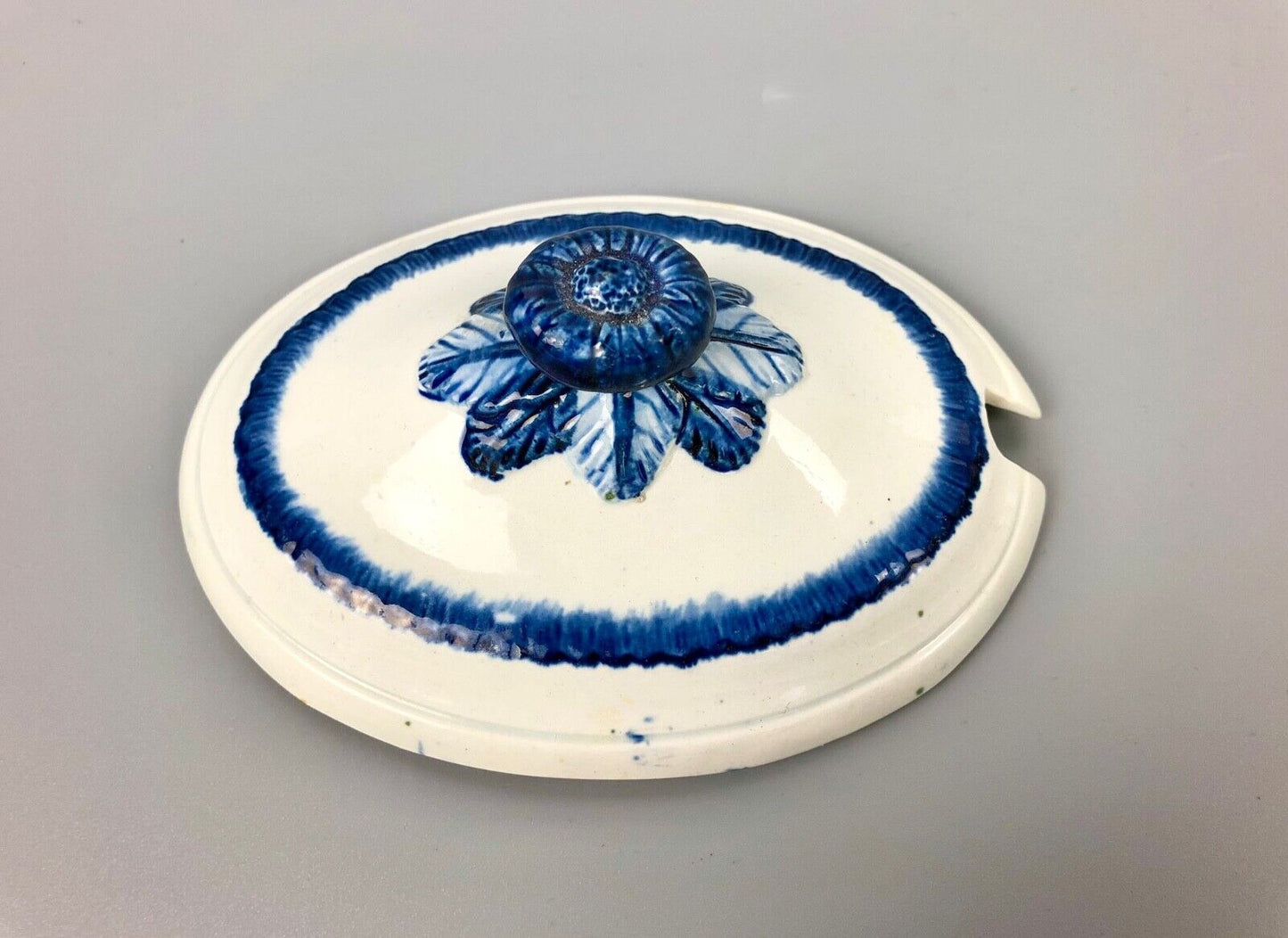 A scarce early 19thc Fell Newcastle pearlware sauce tureen c.1800-20