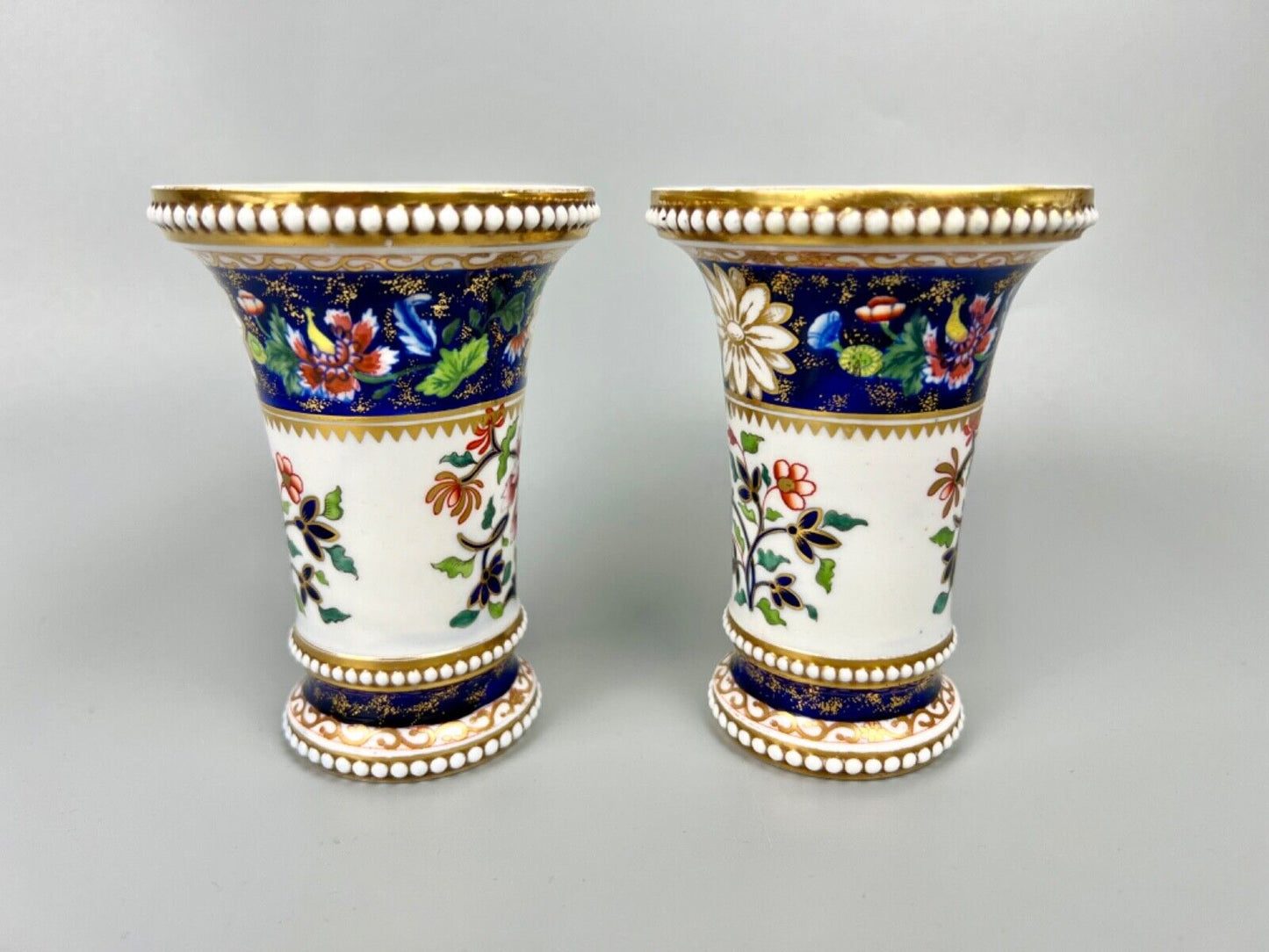 A good pair of Spode spill vases in pattern 3066 c.1820.