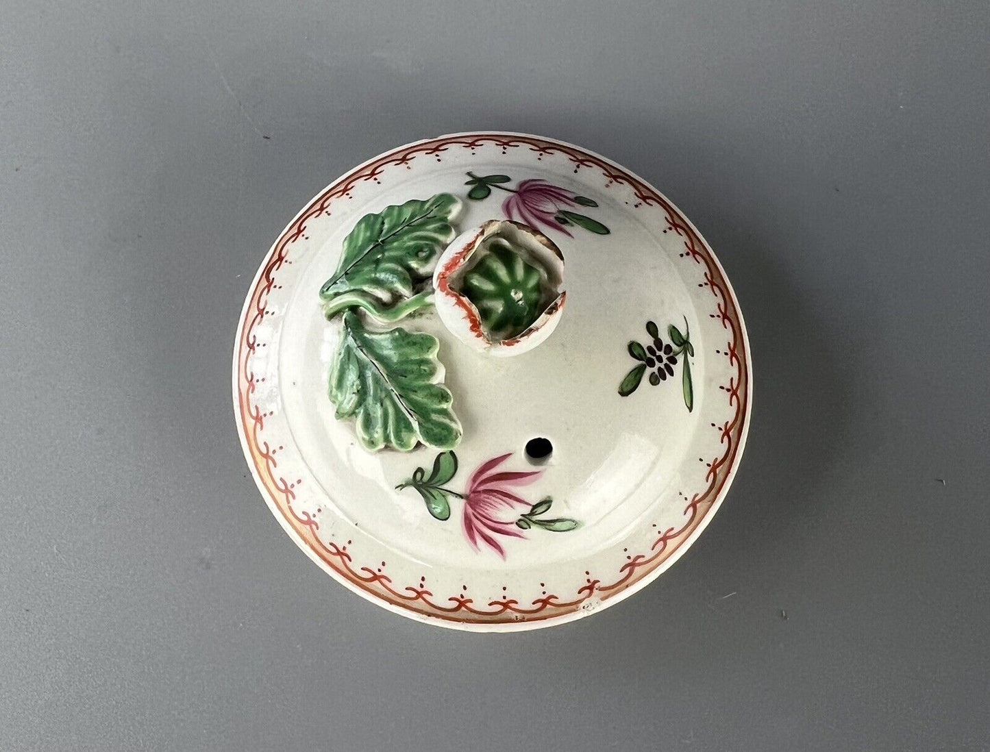 A 1st Period Worcester 'Compagnie des Indes' pattern teapot and cover c.1775.
