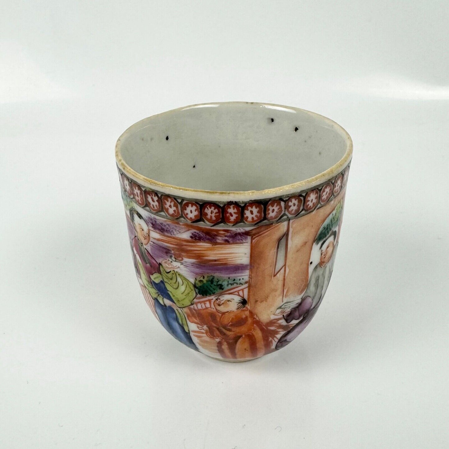 A fine 18thc Chinese mandarin pattern coffee cup c1745