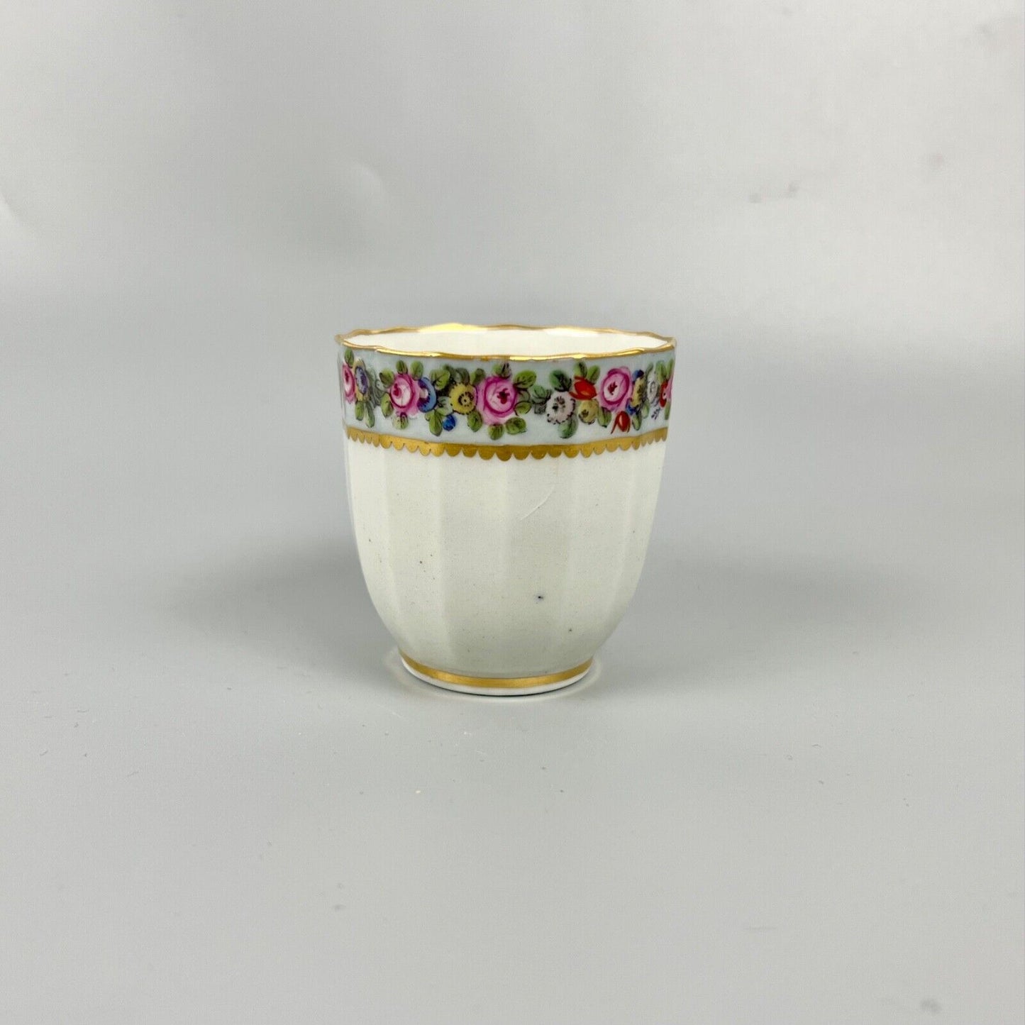A very rare New Hall coffee cup c.1787-1800. Unidentified pattern number U27