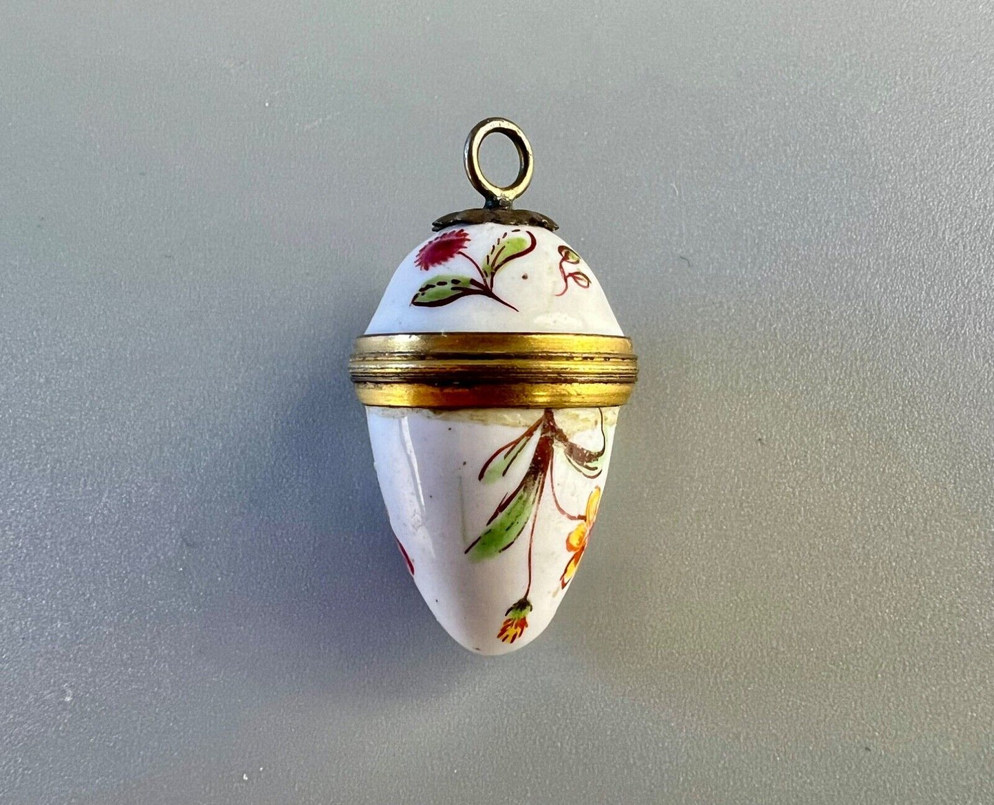 A rare and unusually small late 18thc egg-shaped Birmingham/Staffs enamel box