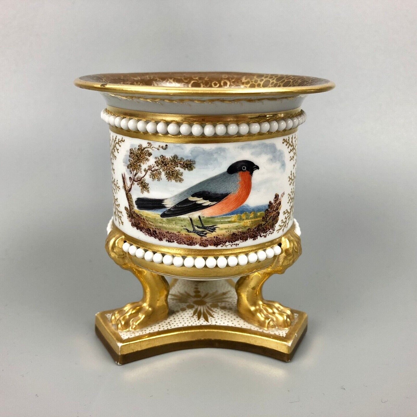 Flight, Barr and Barr small vase with caillouté border painted with a bird c1815