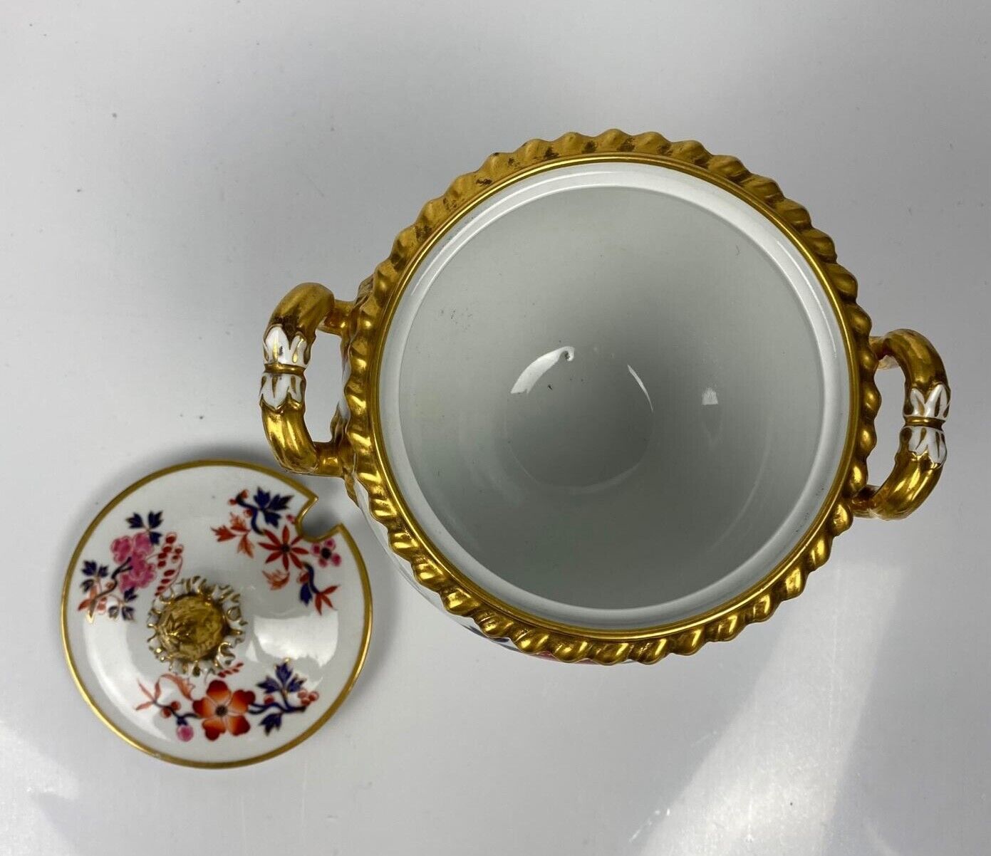 FLIGHT BARR AND BARR PAIR OF SAUCE TUREENS PAINTED WITH JAPANESE FLOWERS C.1815
