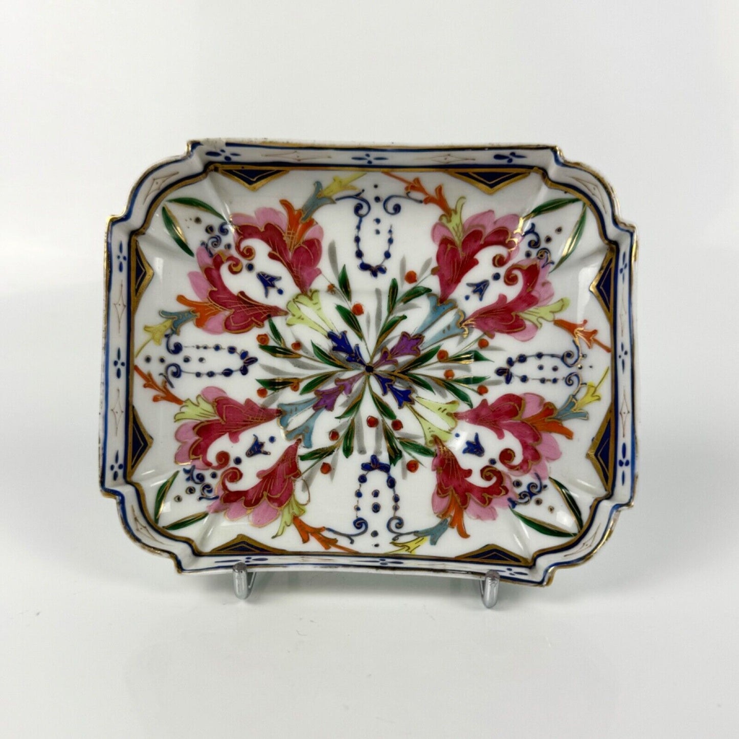 An attractive early 20thc Royal Vienna cabinet cup and saucerc. 1890-1940
