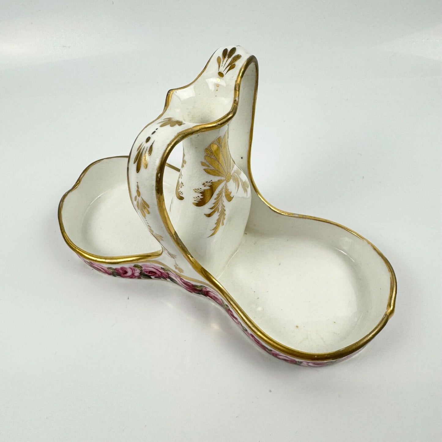 A fine Bloor Derby inkset painted with Billingsley style roses c1820