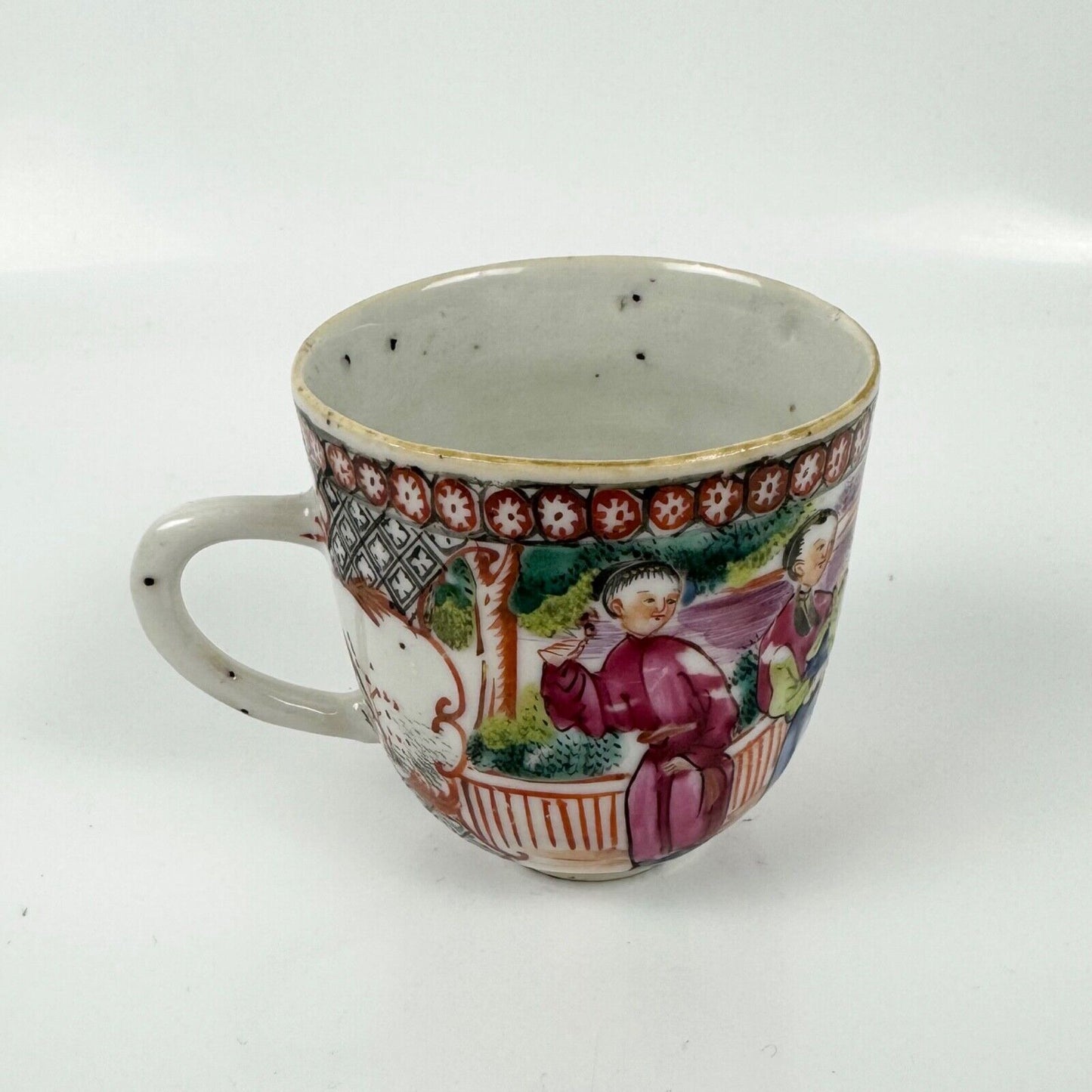 A fine 18thc Chinese mandarin pattern coffee cup c1745