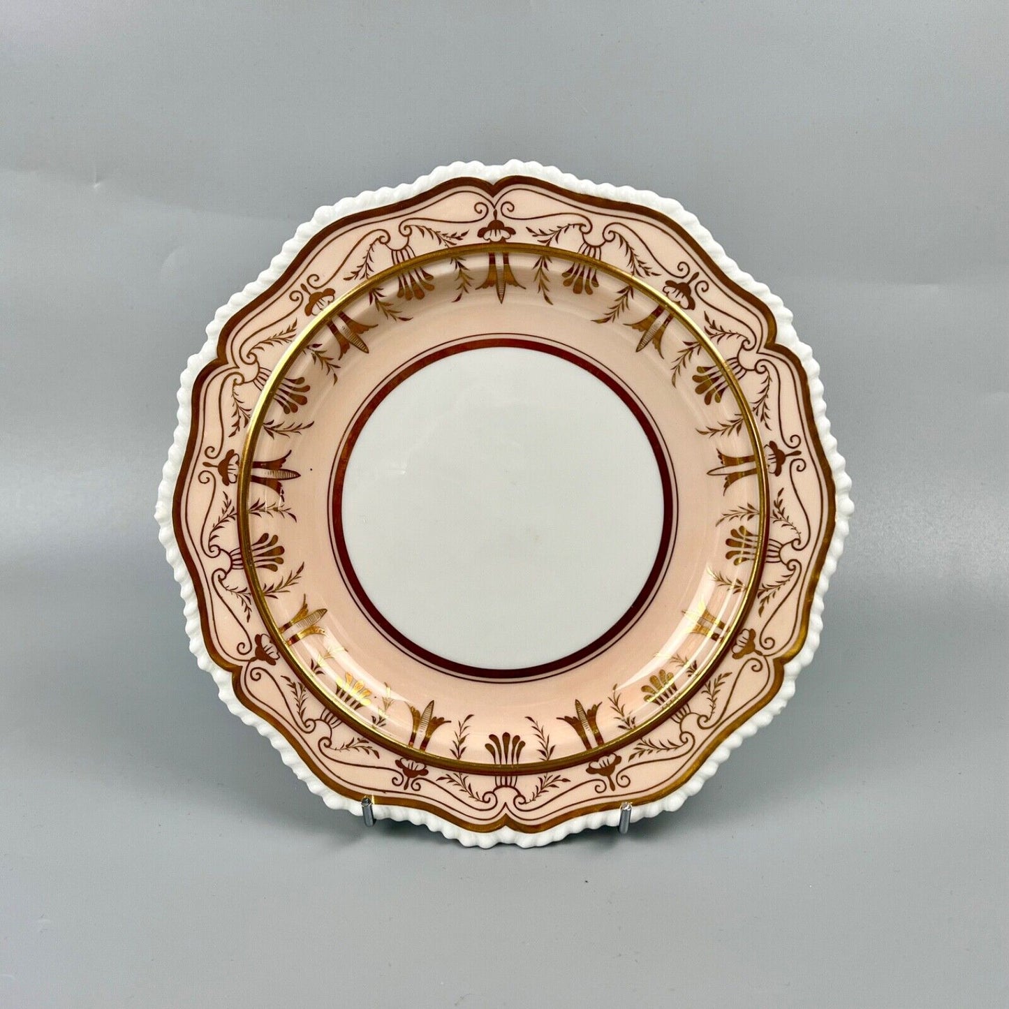 Barr Flight & Barr muffin dish with rich gilt decoration on salmon ground. c1805