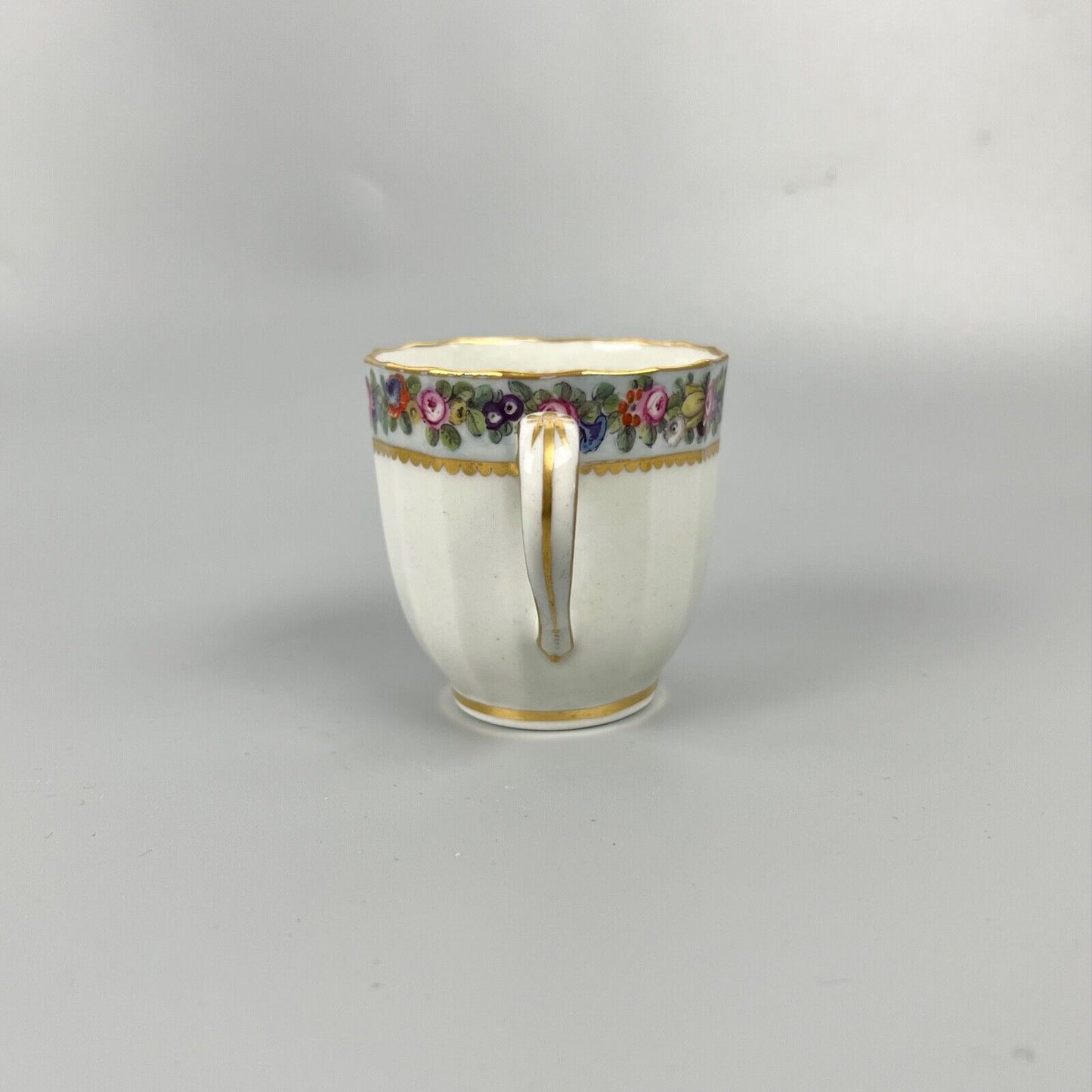 A very rare New Hall coffee cup c.1787-1800. Unidentified pattern number U27