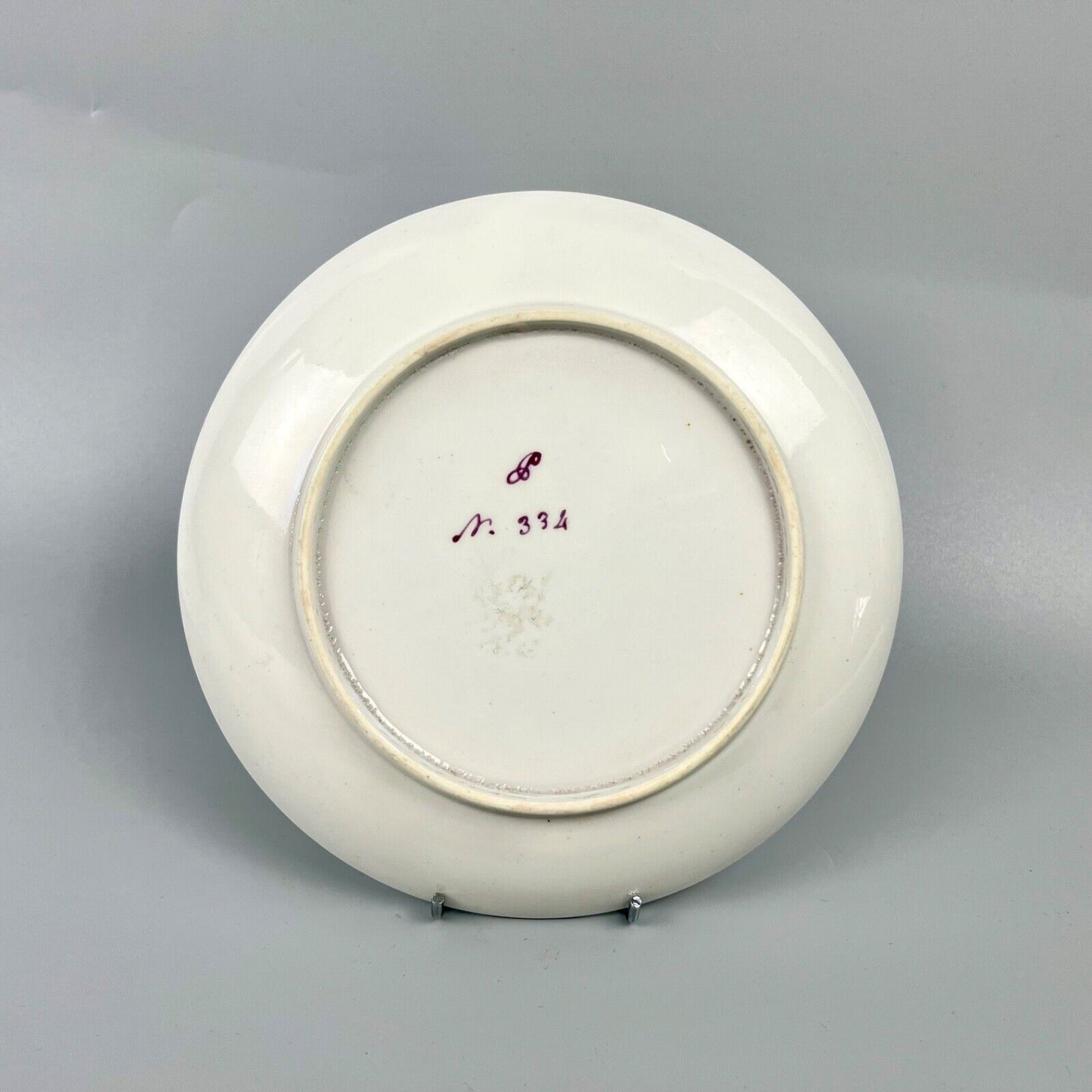 A Pinxton saucer dish in Greek Key pattern 334 fully marked. c.1805