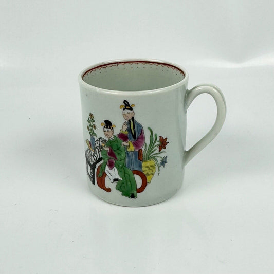 Worcester 1st period coffee can in the "Chinese family" pattern. c.1765-70