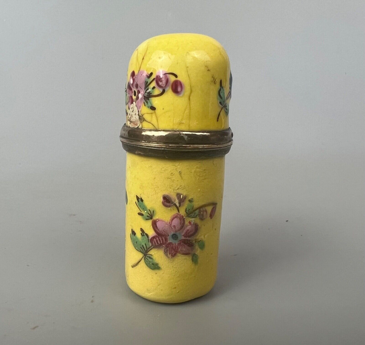 A  rare diminutive 18thc. BILSTON/S.STAFFS ENAMEL PILL BOX.