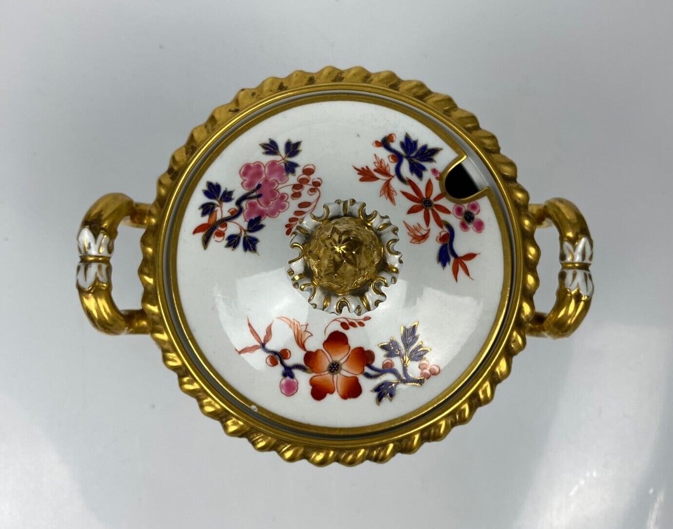 FLIGHT BARR AND BARR PAIR OF SAUCE TUREENS PAINTED WITH JAPANESE FLOWERS C.1815